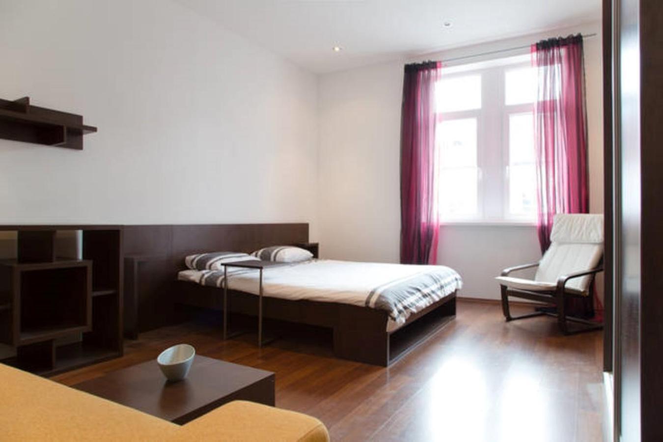 Romantic Central Flat Μπρατισλάβα Εξωτερικό φωτογραφία