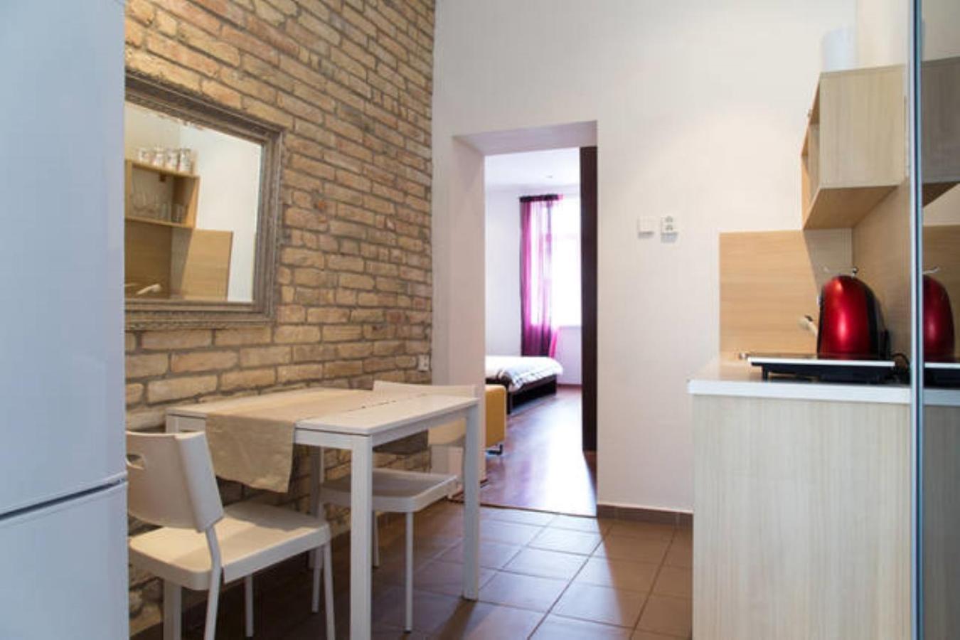 Romantic Central Flat Μπρατισλάβα Εξωτερικό φωτογραφία